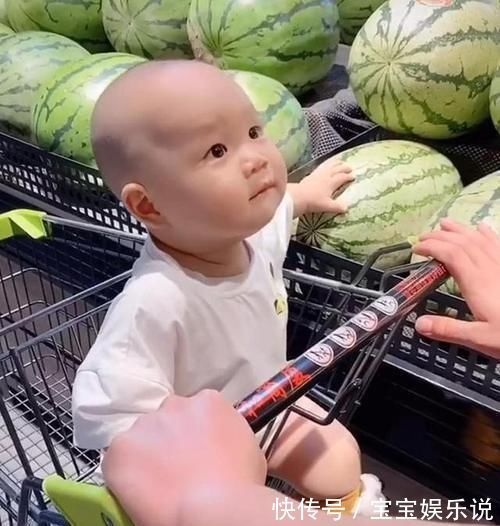 小九儿|妈妈带娃逛超市，宝宝乱摸乱抓闲不住，妈妈“无情”应对教宝宝做人