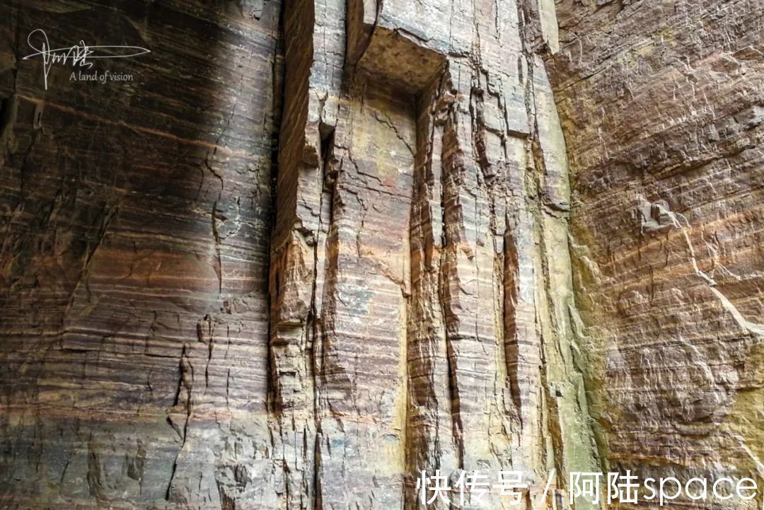 郭亮洞|历经30年坎坷,位于悬崖峭壁的这个郭亮洞地势险要,路况却很好