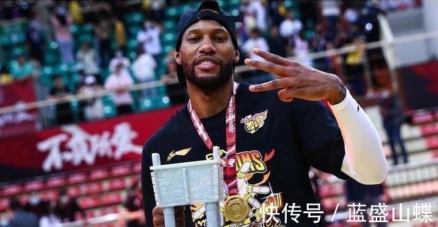 威姆斯|广东男篮传来好消息,三连冠功臣启程前往CBA,获将跻身第一梯队!
