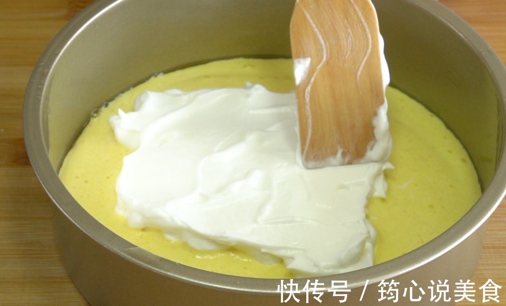 双色玉米面蒸蛋糕,好吃不上火,用对方法,暄软漂亮中间不发粘