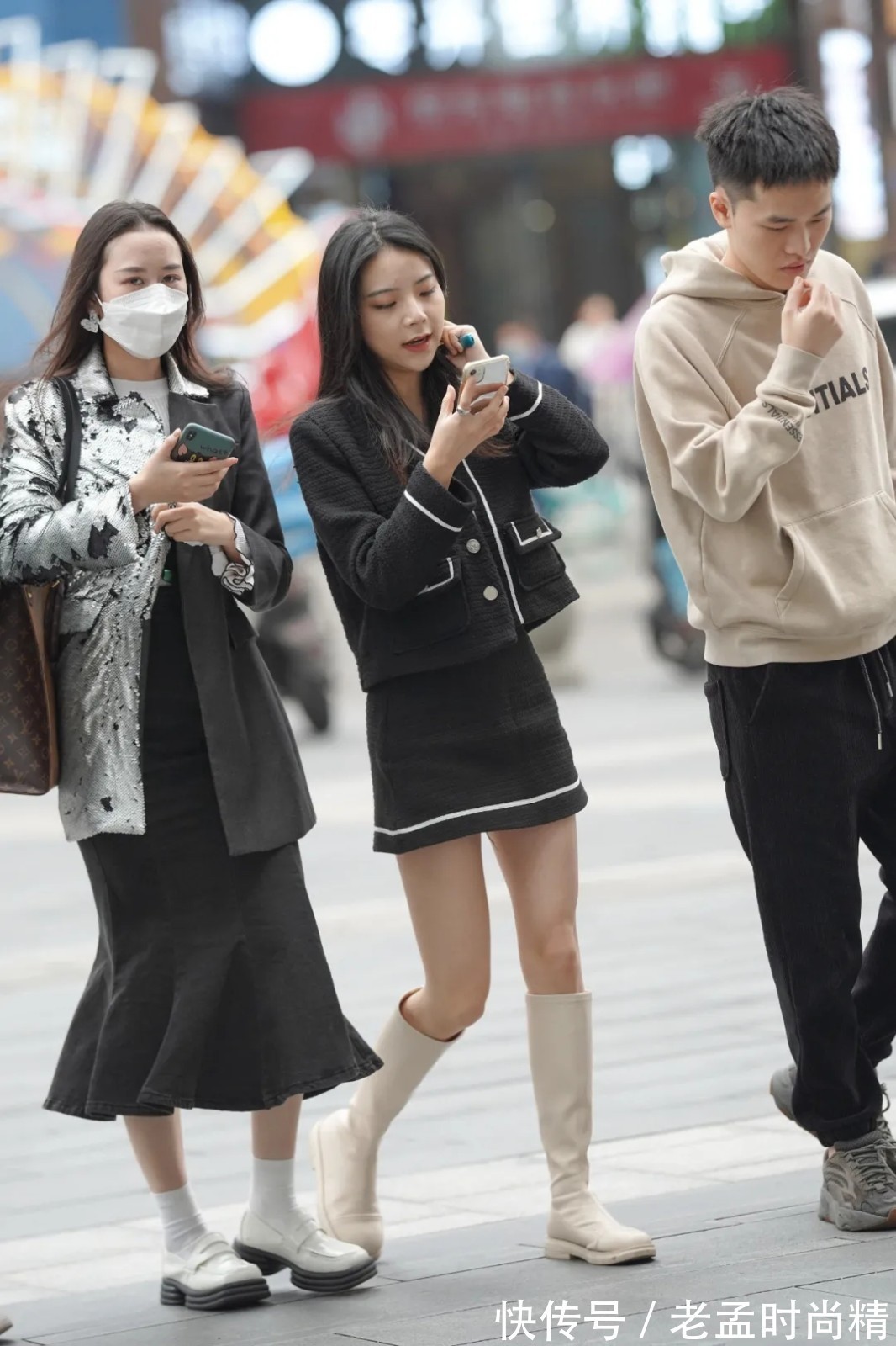 服饰 简洁洋气散发迷人魅力的穿法,青春少女吸睛瞩目,穿出满分时尚感