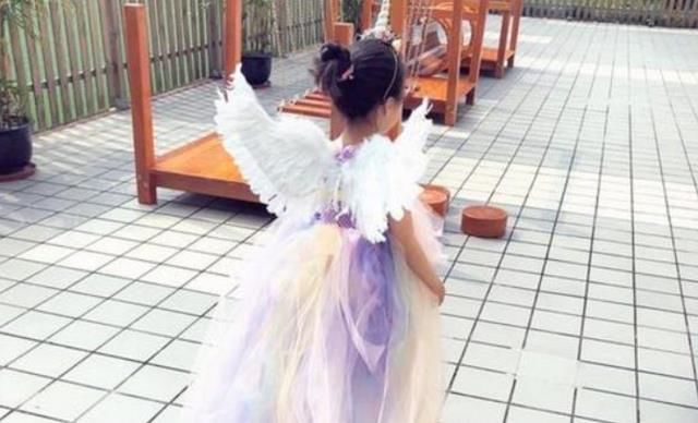 “别给女孩穿裙子”10年教学经验幼师发言：再不醒悟就晚了