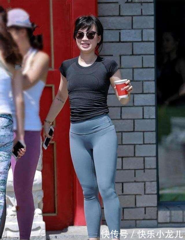 时尚 大方优雅的瑜伽裤装扮时尚出彩又美观,透出不凡的格调,时尚韩范