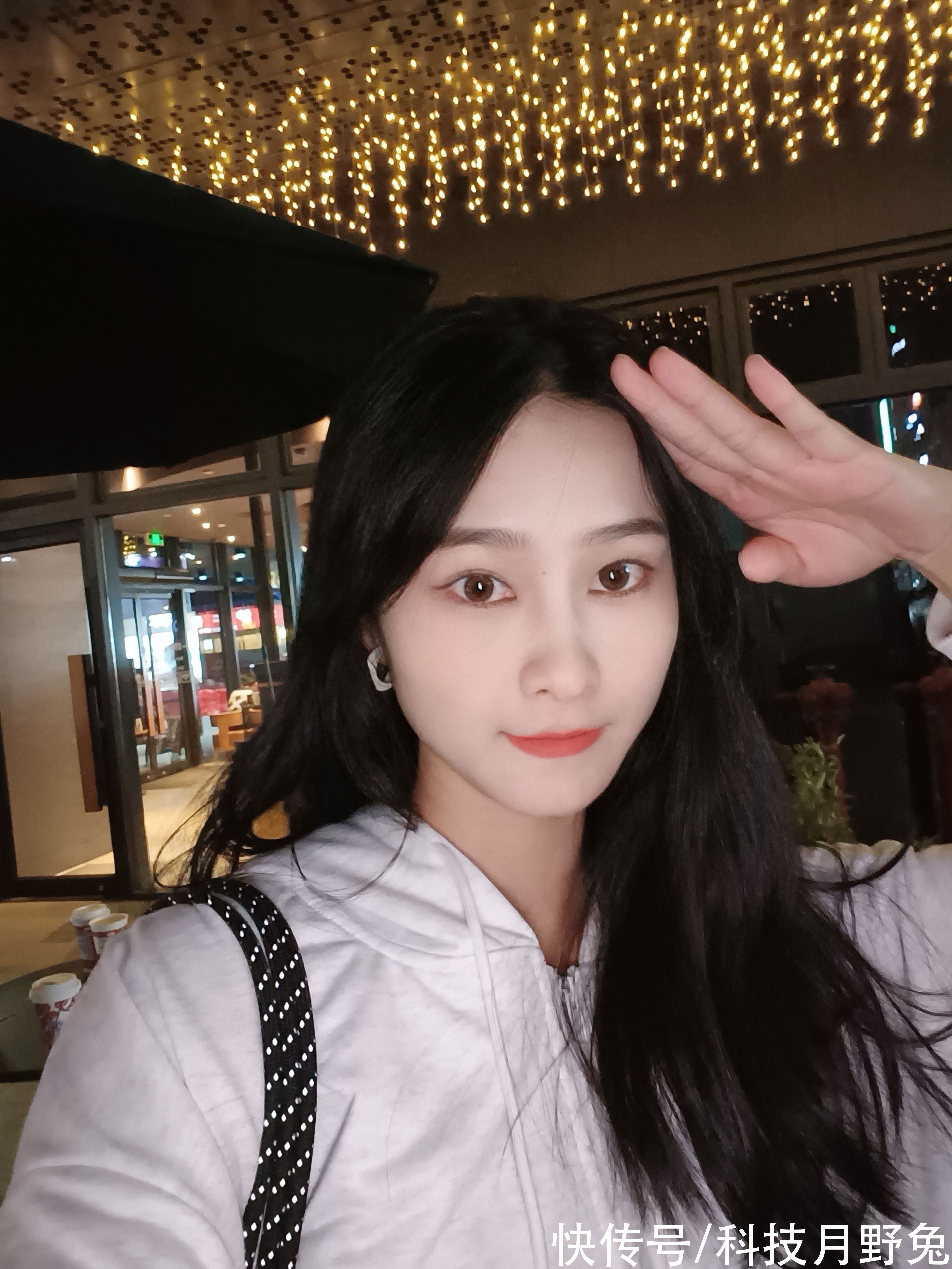 reno|自拍界的天花板？来看看OPPO、苹果、荣耀的三机样张对比就知道了