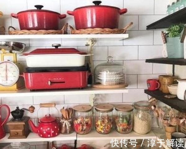 保鲜|建议大家:厨房别再摆瓶瓶罐罐了,学她家这样做,干净整洁又实用