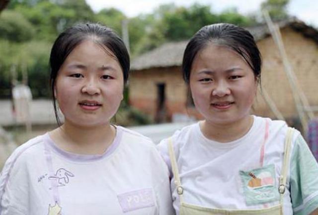 重逢|走散20年的双胞胎姐妹,再度重逢却差距悬殊,不似姐妹更像母女