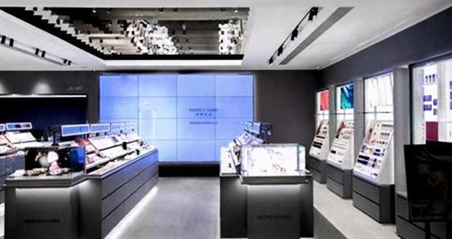 靠“赚女人钱”成行业第一,估值从0到260亿只用4年,00后最爱