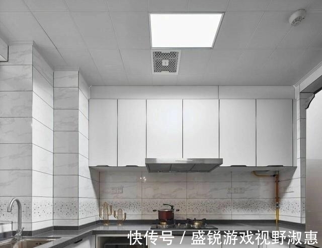 装修|媳妇坚持沙发不靠墙,家人不理解,入住后飘台更实用!忍不住晒晒