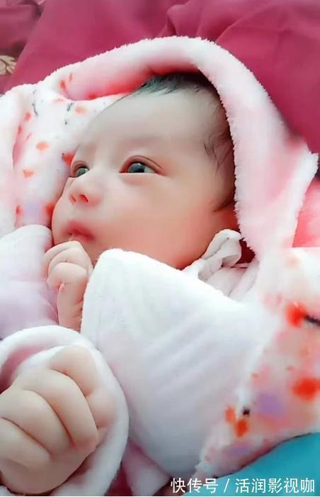 爸爸|非洲妈妈的基因败了!生出白净宝宝,中国爸爸乐开花就是这么强