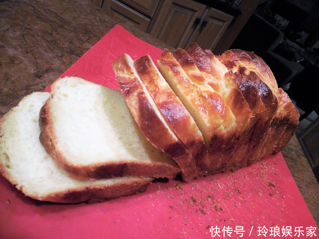 冬天,面包别再买了,自己在家做,不用一滴水,柔软拉丝真好吃!