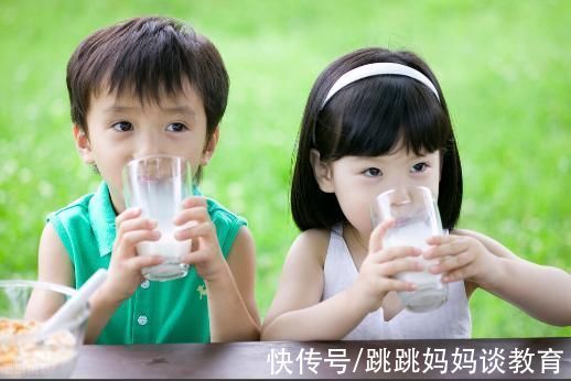 发育|学生长期喝牛奶不见长高，还会导致身体“停止发育”，家长要注意