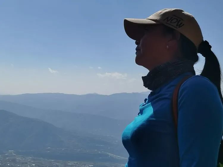 指南村|登顶东川小牯牛山——慈悲殿