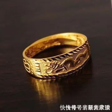 戒指!翡翠知识详解:购买戒指除了材质和漂亮,还有一个更重要的因素!