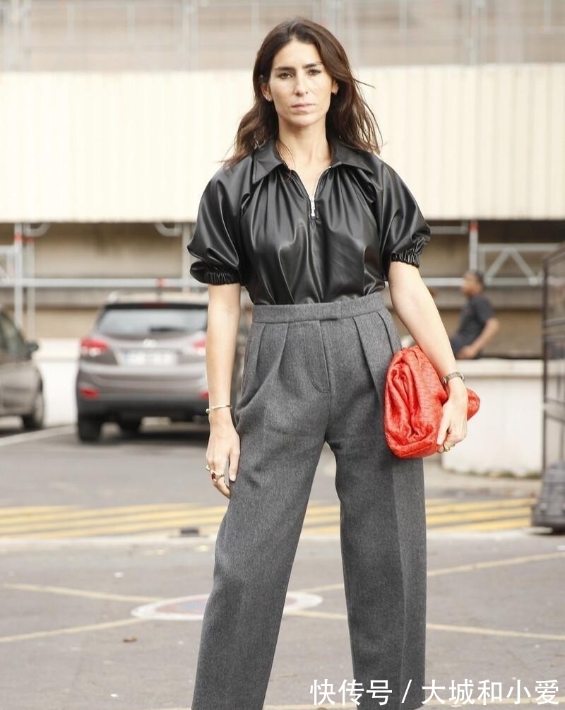 皮裤 40岁又个矮的女人,裤子尽量别穿阔腿裤和低腰裤,其实这些更显高