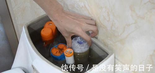异味|无论马桶有多臭,只需一个塑料瓶,马桶异味自动清除,太方便了