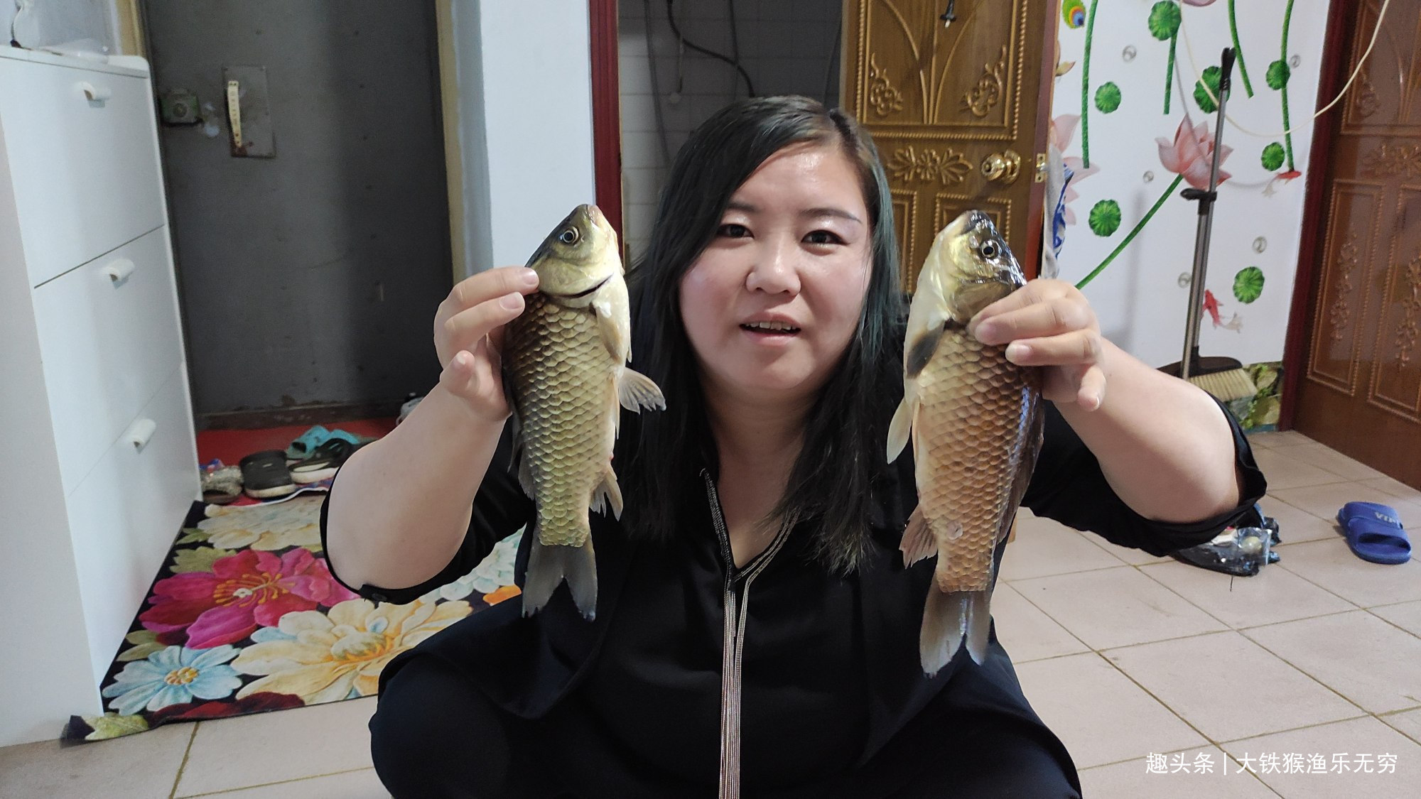 小杂鱼|解决小杂鱼“闹钩”的奇葩招数,这招叫以毒攻毒,钓鱼人完胜