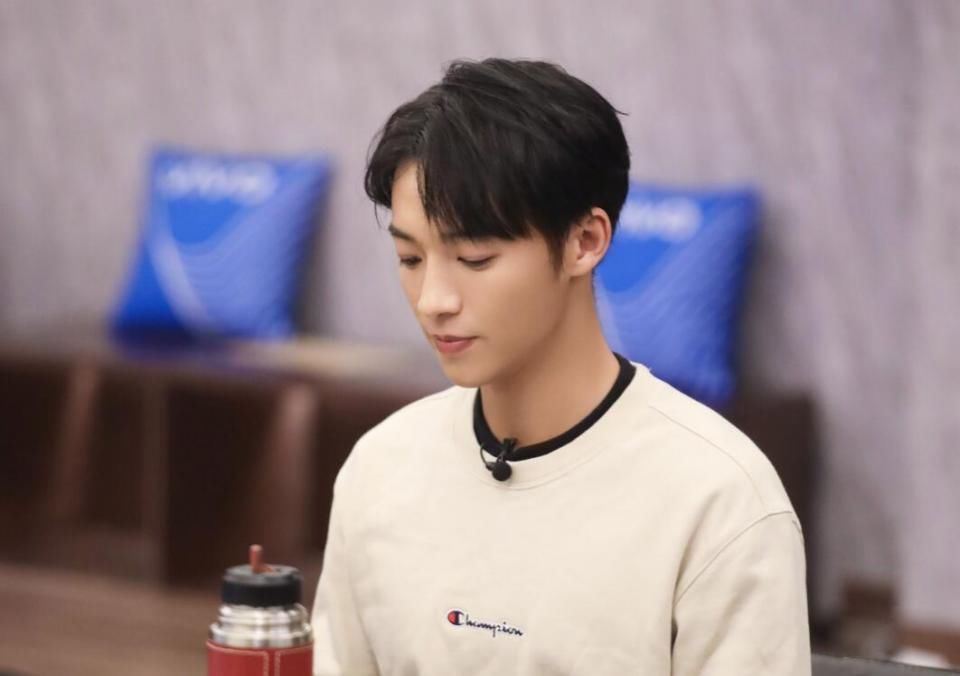 印小天|作為綜藝咖卻不會玩梗!雖然師承謝娜楊迪,但他注定難成氣候