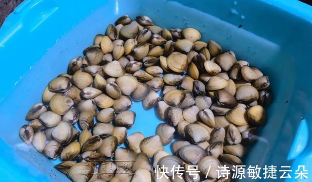 老一辈眼里的美食，小时候桌上有它就算开荤了，咸香入味超级下饭！