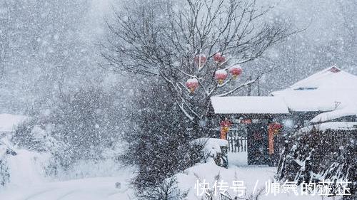 七绝#诗词七绝《飞雪》