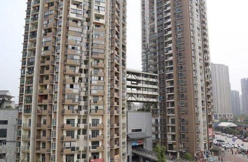 买房|为什么买房很多人都爱抢一楼？物业经理：选这一层都是内行人