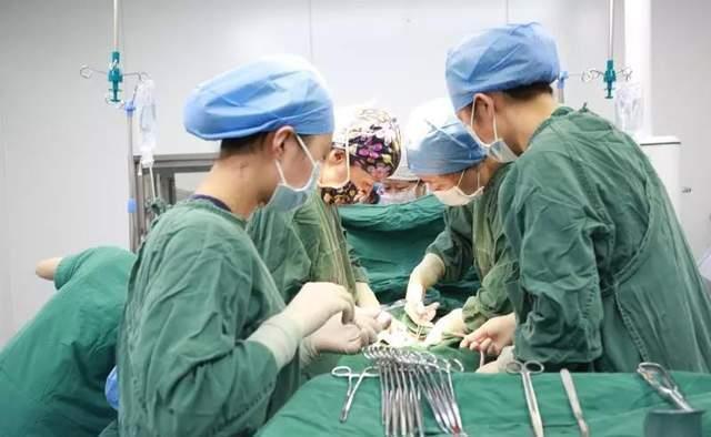 闺蜜|产房就像冰窟窿,冷风阵阵,让产妇们“缩手缩脚”的原因是什么?