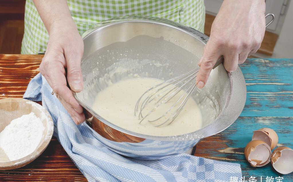 炸茄盒调糊是关键,别只会用水调了,教你正确方法,茄盒又香又脆