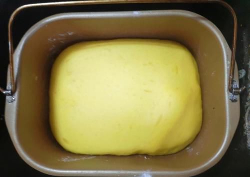 6两面粉,4个鸡蛋,不加一滴水,喜庆小饼这样做,比蛋糕还要香