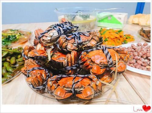 媳妇|几个老同学来家里吃饭,媳妇特意做一桌菜招待,饭后都夸我好福气