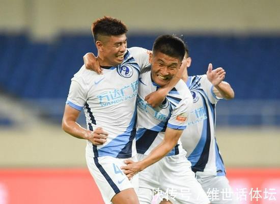 黄嘉辉|20岁新星一战成名!打入中超生涯首球,青春风暴剑指国足未来