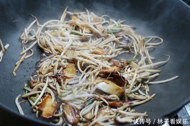 儿子|晒晒我家早餐,不必早起,做法简单5分钟,儿子连吃2大盘