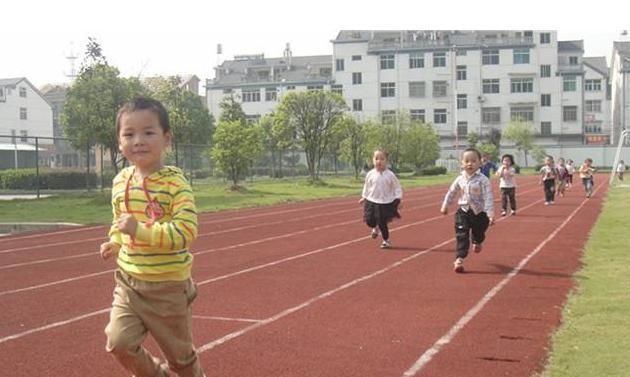 身体|这3种运动，孩子不能太早接触，可能影响身体发育，家长要知道