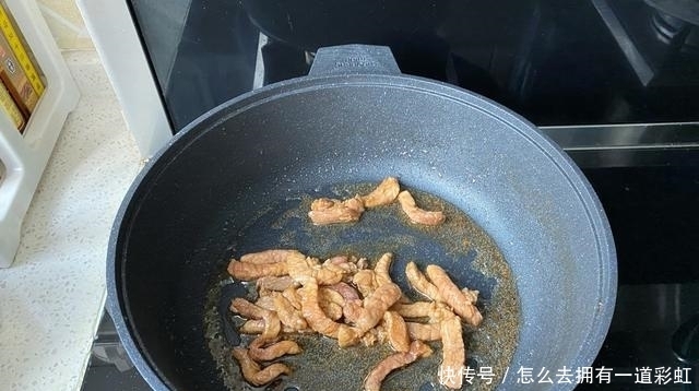 青蒜苗炒肉家常美味的吃法，香浓味美又下饭，美味爽口开胃