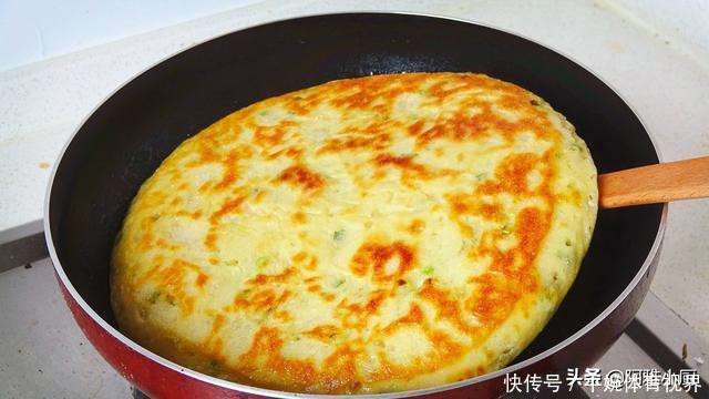 早餐饼别再出去买了,教你懒人做法,手不沾面10分钟出锅