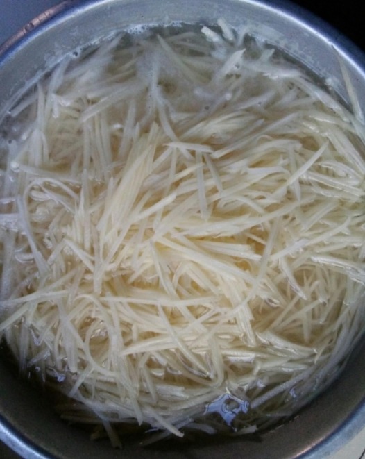 这才是土豆最好吃的做法,教你一招,香味四溢,又酥又脆又好吃!