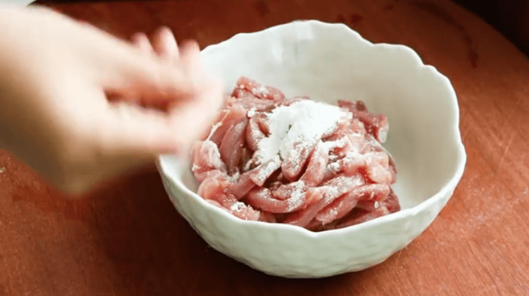 米饭杀手，无法抗拒的尖椒炒肉