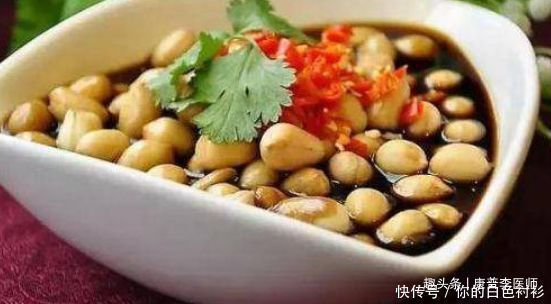 花生仁|女性想气色好,坚持吃的食物,延缓衰老、补血美容,越吃越年轻