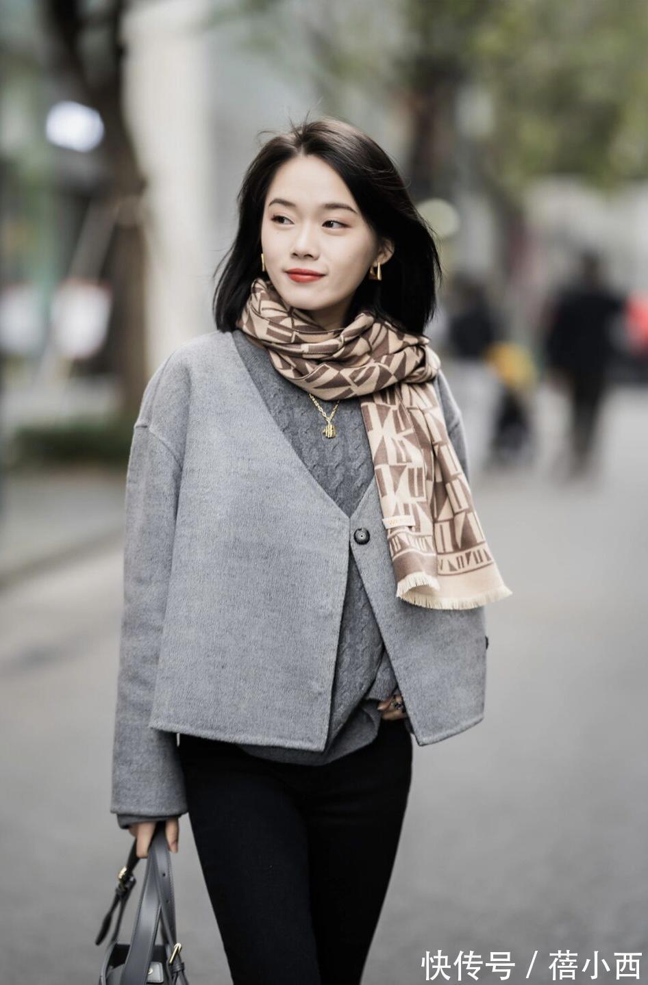 深灰色|女人过了40岁,一定要试试“短毛呢外套”穿搭,显瘦显高还显气质