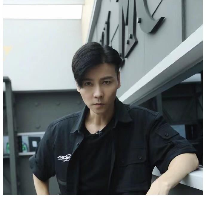 张晋|《披哥》从“没人要”到香饽饽，张晋的逆袭，让多少队员脸红？