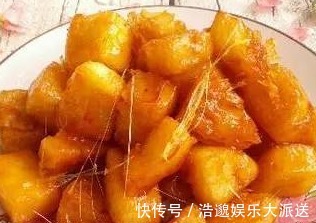 色泽金黄，酥脆焦香松软可口，外皮甜蜜，内层香脆，咬一口满嘴香