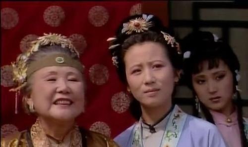 金陵十二钗&红楼梦里的王熙凤为什么不住在大观园 因为这就是真实的历史!