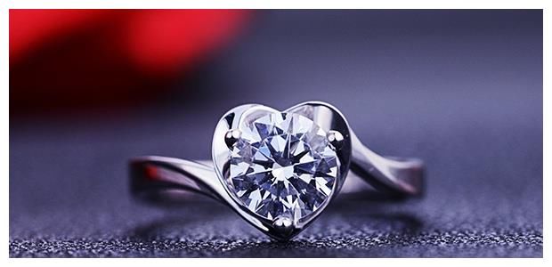 520情人节送钻戒合适吗？买钻戒什么牌子好？