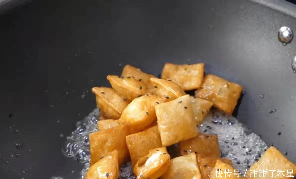 饺子皮不要总包饺子了,用来做美味的小零食,孩子们特别喜欢