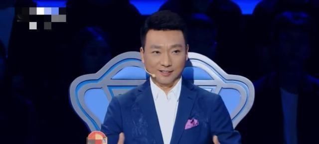 康辉的评论很尖锐,董卿教会了玩家如何表现