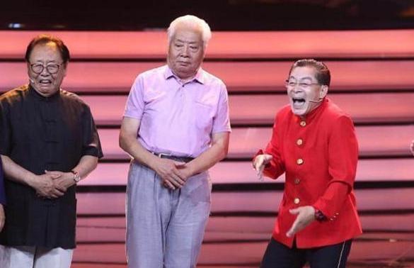 降龙伏虎#如来佛祖饰演者,去泰国买佛像,结果发现上面画的都是自己