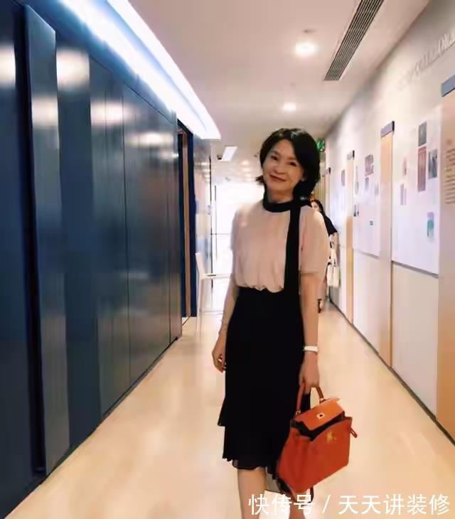 秘诀|中年妇女穿衣秘诀：优雅大气最重要，4个“穿搭法则”为气质加分