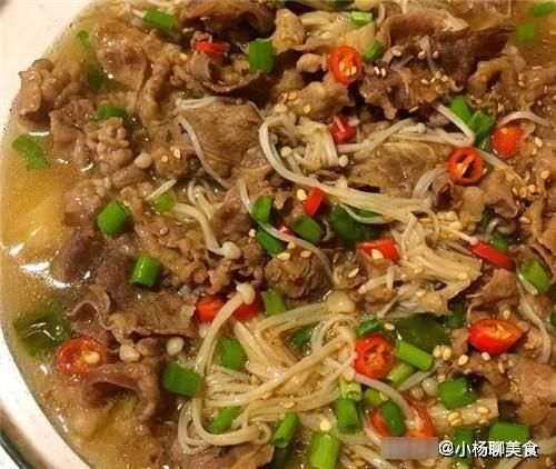 金针菇肥牛|复刻网红下饭神器，菜一锅煮，汤汁用来拌饭，一滴也不剩！