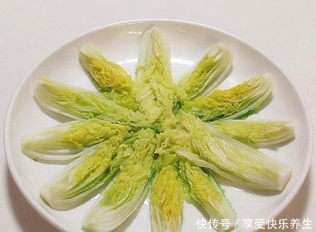 白菜和它真是绝配,上锅简单一蒸,比吃肉还下饭,价格还不贵!