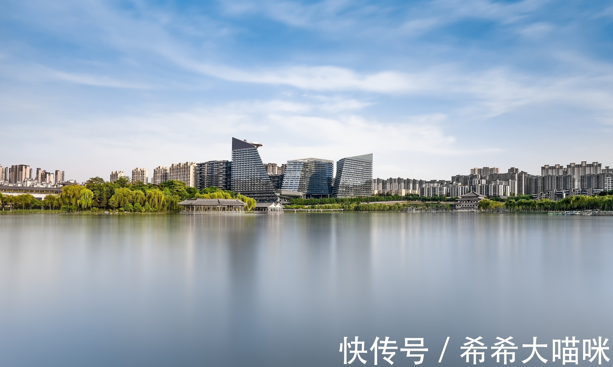 左拾遗|杜甫的《曲江》名篇,首联深受人喜爱,有何妙处?