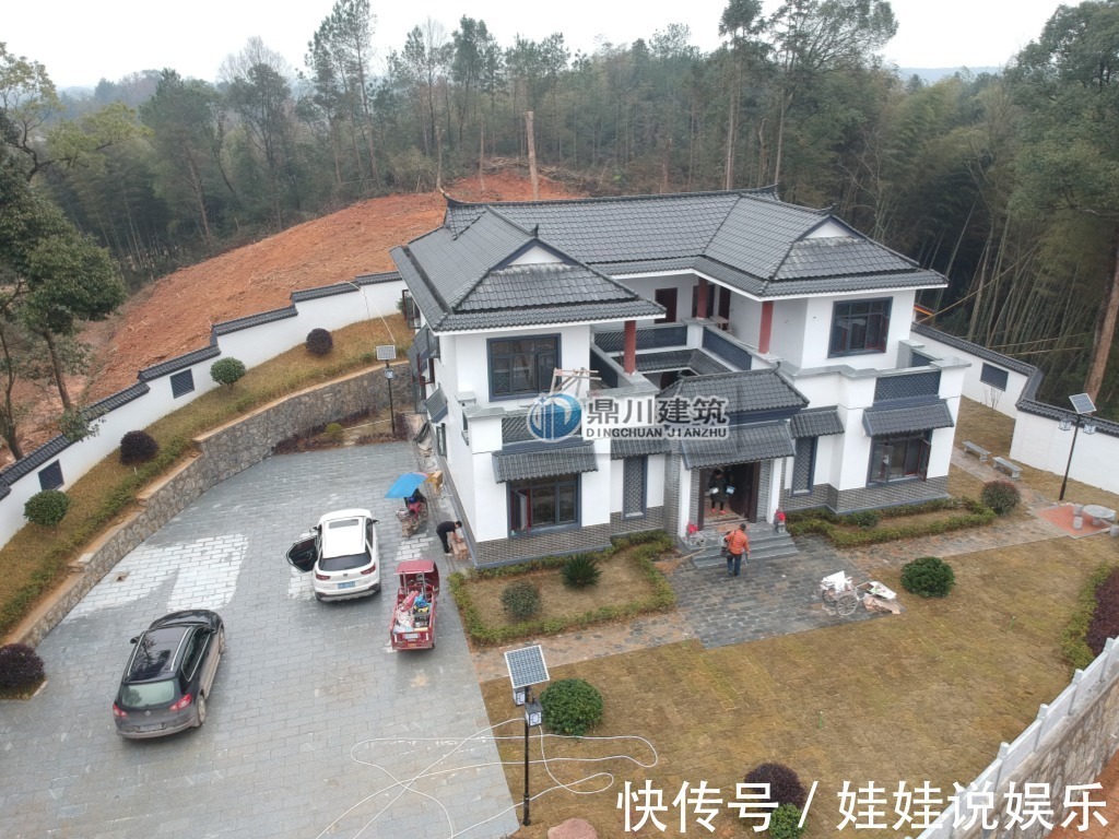 砖混|他花70万在乡下建四合院,庭院曲径幽深,堪比王府豪宅!