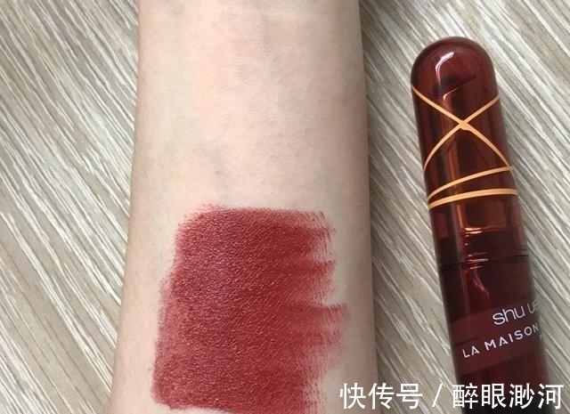 仙女本仙 分享5支秋冬我最爱的红棕色口红试色,全都超级显白,显高级!